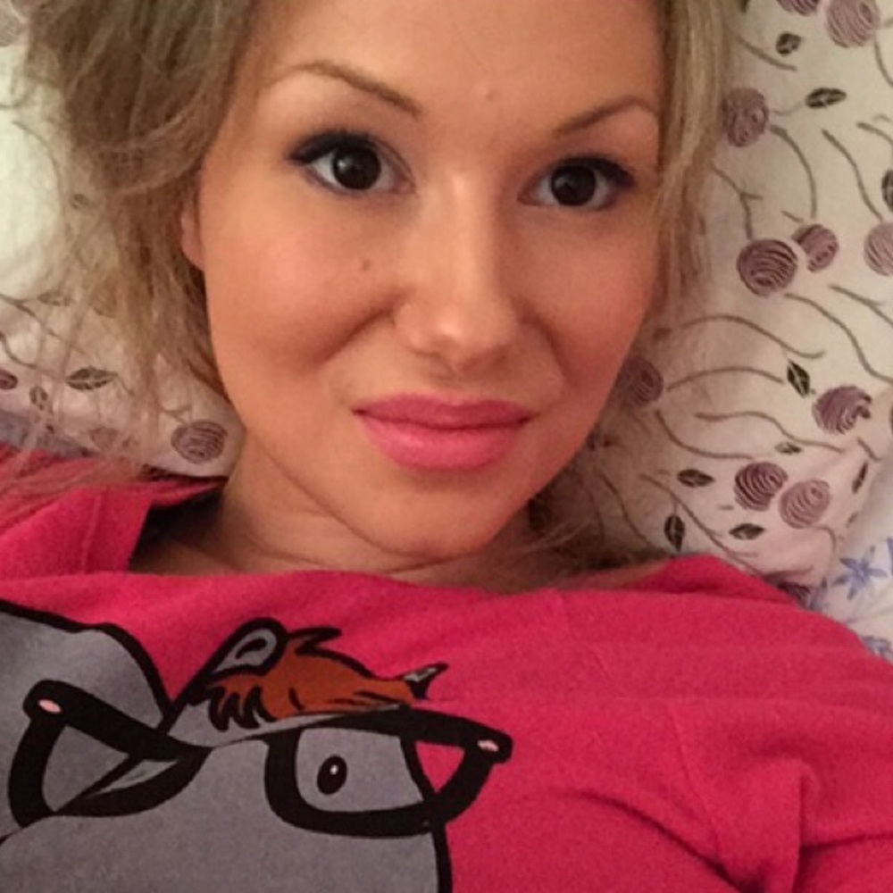 Meet your Posher, Julia